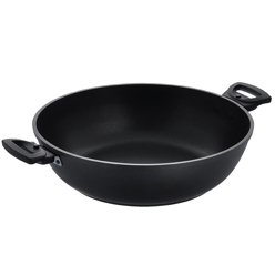 pan with detachable side handles by la termoplastic fbm
